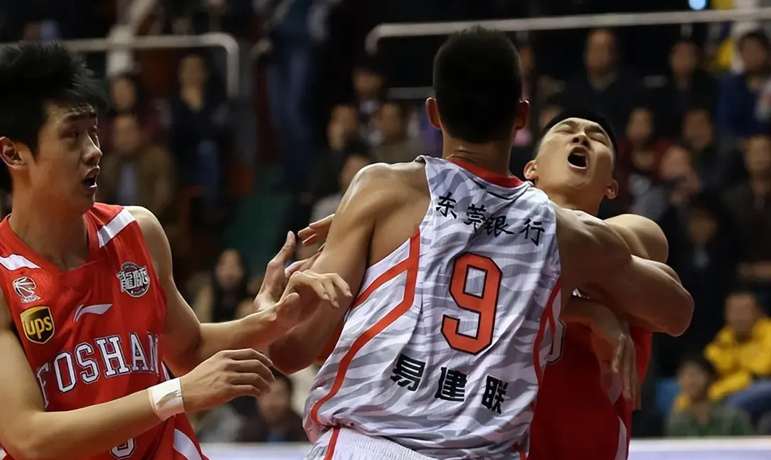 广东男篮送天津男篮时光倒流 广东男篮送天津男篮时光倒流