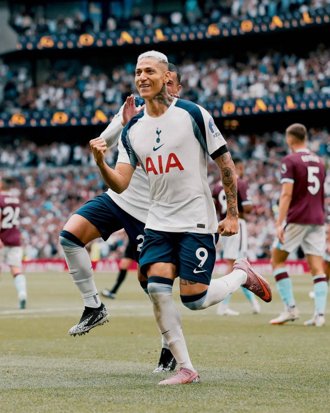 转折点！里昂迎来里程碑，英超集结日攻防权衡，震撼外界，赛季目标并未改变的简单介绍-开云APP下载